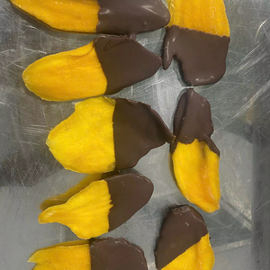 Mangues déshydratées enrobées de chocolat de qualité supérieure, mangues séchées du Vietnam, collation sucrée, fournisseur en gros pour l'exportation - Product Image 1