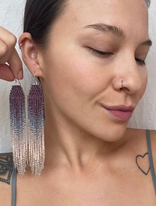 Pendientes brillantes, pendientes delicados con cuentas, pendientes con flecos de cuentas pequeñas, pendientes resplandecientes, pendientes largos con cuentas, pendientes brillantes para la noche. - Product Image 1