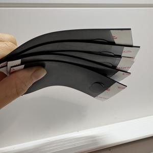 Hoja de caucho EPDM autoadhesiva duradera para proceso de corte de aislamiento solar Producto de caucho Premium - Product Image 1