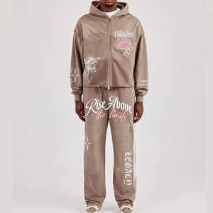 Ensemble de survêtement unisexe en coton marron avec sweat à capuche zippé et pantalon, imprimé lettres et motif ange, style streetwear - Product Image 1