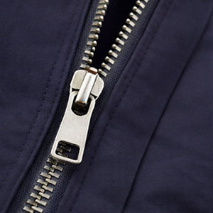 Blouson d'hiver respirant en tissu léger, confortable pour les activités décontractées et la mode urbaine - Product Image 4