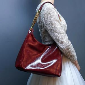 Bolsos de mano para mujer al por mayor a precios bajos, bolso bandolera con cadena, bolso pequeño con solapa de PU, bolso de mano de lujo para fiesta de bodas. - Product Image 1