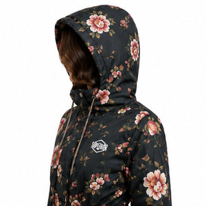 Chaqueta Parka de Invierno para Mujer con Capucha Suave, Exterior de Poliéster Resistente y Acabado Impermeable para Comodidad Diaria - Product Image 3