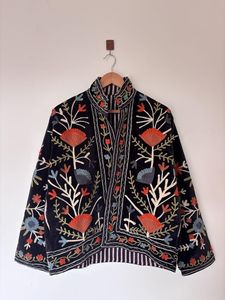 Chaqueta Suzani Bordada a Mano, Chaqueta de Terciopelo con Bordado Floral, Chaqueta Corta de Terciopelo, Vestidos Casuales - Product Image 2