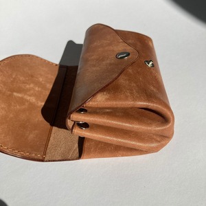 กระเป๋าสตางค์หนังพรีเมียม ราคาประหยัด ดีไซน์ทันสมัยสำหรับผู้ชาย มีช่องใส่บัตรหลายช่องและช่องใส่เงินสด โดย M/S SHAAD HANDICRAFTS - Product Image 3