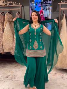 Ensemble prêt-à-porter haut Rangoli brodé à la main avec broderie à sequins et palazzo assorti, et shrug brodé à la main avec sequins - Product Image 2