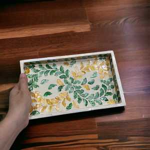 Bandeja Moderna con Incrustaciones de Nácar, Organizador de Almacenamiento de Lujo Hecho a Mano con Mosaico de Conchas para Mesa, Tocador y Decoración - Product Image 5