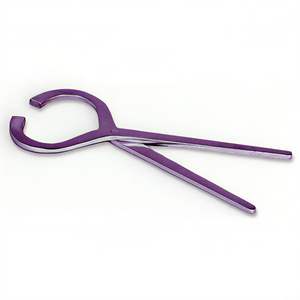 Instrumentos Veterinarios de Acero Inoxidable de Última Tendencia: Probador de Pezuñas de Caballo Hecho a Mano y Jeringas Equinas para Diagnóstico - Product Image 3