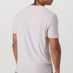 ออกแบบโลโก้ตามสั่งสำหรับผู้ซื้อขายส่ง พร้อมบริการ OEM สำหรับการสั่งซื้อจำนวนมาก ด้วยคอลเลคชั่นเสื้อผ้าผู้ชายสีพื้นสำหรับฤดูร้อน - Product Image 6