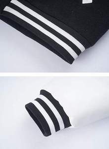 Veste varsity matelassée à capuche en toile blanche, coupe-vent noir, streetwear pour hommes - Product Image 3