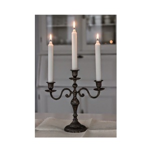 Candelabro de Metal Estilo Barroco, 3/5 Luces, Portavelas Cónicas Ornamentadas, Decoración Romántica para Mesa, Ideal para Hoteles, Banquetes e Iglesias - Product Image 1