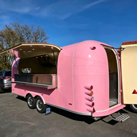 Roze Streetfood-trailer met groot serveervenster, espresso, softijs, fruitthee, op maat gemaakte apparatuur voor de VS en Europa