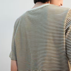 Conception de t-shirts à manches courtes et col rond avec coupe décontractée, design rayé, prix abordable, haute qualité, avec logo personnalisé - Product Image 5