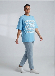 Camiseta Oversize de Algodón Premium 100% de Alto Gramaje para Mujer con Estampado Puff, Manga Corta, Hombro Caído y Estilo Urbano - Product Image 5