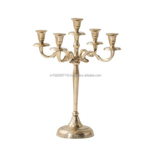 Candelabro de metal vintage grande para la decoración del altar de la ceremonia de la iglesia con detalles intrincados y diseño artístico hecho a mano - Product Image 6