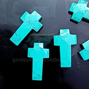 Cruz Sagrada de Turquesa Azul AAA de 25mm, Piedra Preciosa Tallada a Mano, Piedra Suelta para Joyería, Precio al por Mayor, Suministros a Granel - Product Image 3