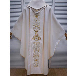 Casulla de poliéster mate de calidad con diseño bordado mariano y estola, hecha a medida, con bordado rosa. - Product Image 2