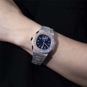 Montre en diamant moissanite la plus vendue avec un design classique, idéale pour les mariages, les fiançailles et les cadeaux, disponible à un prix compétitif. - Product Image 4