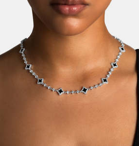 Collier trèfle en moissanite VVS1, argent sterling 925, collier fleur en émail noir de luxe pour femmes - Product Image 3