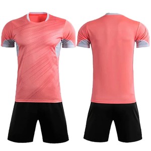 ชุดเสื้อฟุตบอลชายปี 2026 สีชมพูคอรัล แขนสั้น ระบายอากาศได้ดี แห้งเร็ว ผลิตจากโพลีเอสเตอร์ ทรงสปอร์ต เหมาะสำหรับทุกฤดูกาล - Product Image 1