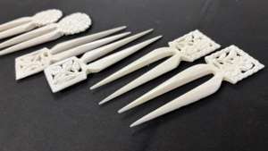 กิ๊บติดผมทำจากกระดูกควายแบบวินเทจ ขายส่ง งานแฮนด์เมดที่ยั่งยืน สำหรับผมหนา และเครื่องประดับชาติพันธุ์แบบดั้งเดิม - Product Image 2