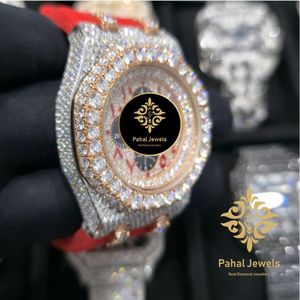 นาฬิกาโครโนกราฟหรูหราประดับเพชร Pahal Jewels ขนาด 45 มม. ระบบอนาล็อก ควอตซ์ สำหรับผู้ชาย ตัวเรือนสแตนเลสสีแดง ประดับโมอิสซาไนต์ ตัวเลขโรมัน - Product Image 4