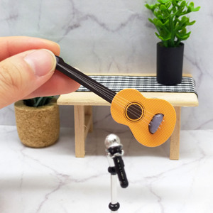 Mini guitarra de madera, instrumento de juguete tallado con temática musical, decoración, accesorio para casa de muñecas, regalo de recuerdo para mayores de 14 años - Product Image 3
