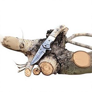 Couteau de poche pliant artisanal en acier Damas de PAK ENTERPRISES avec manche en corne de cerf, couteau de chasse et de camping en plein air - Product Image 5