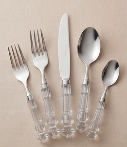 Ensemble de couverts élégants avec poignées en cristal, en acier inoxydable, compatibles lave-vaisselle, pour mariage et usage en table. - Product Image 1