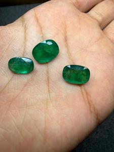Émeraudes naturelles de 14,43 carats, forme coussin, 3 pièces, pierres précieuses vertes en vrac pour bagues, pendentifs, fabrication de bijoux fins - Product Image 1