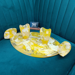 Plateau en résine moderne avec deux verres décoratifs effet marbre, ensemble de service de table fait à la main, style ange pour la cuisine et la maison - Product Image 5