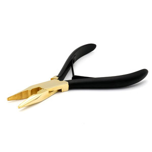 Pince de fermeture professionnelle noire et or de qualité supérieure pour extensions capillaires et outils de perlage, pour une application sans couture - Product Image 3