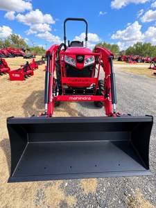 Tractor Comercial Mahindra para Trabajo Agrícola a Gran Escala con Rendimiento Potente y Operación Confiable - Product Image 3