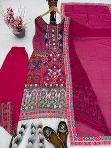 Ensemble Salwar Premium pour Femme en Faux Georgette, Imprimé Numérique, Broderie Miroir Chakri Véritable, Infroissable, Séchage Rapide, Designer - Product Image 4