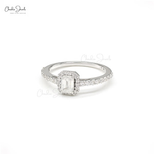 Anillo de Compromiso Clásico de Oro Blanco Sólido de 14K con Halo de Diamantes, Hecho a Mano, 0.705 CTW, Diamantes G-H, Anillo de Boda, Listo para Enviar, Joyería Fina - Product Image 1