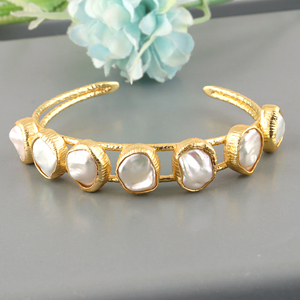 Bijoux de mariée naturel multi blanc baroque perle texture finition double couche bande manchette bracelet plaqué or bracelets réglables - Product Image 3