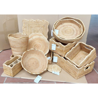 Nouveau design de set de table en rotin festonné, options OEM/ODM, fabriqué au Vietnam, prix de gros d'usine, vaisselle la plus vendue.