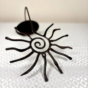 Candelabro de Hierro Forjado a Mano con Diseño de Rayos de Sol, Decoración Navideña para Pared, Decoración Metálica para el Hogar, Tamaño Personalizado - Product Image 1