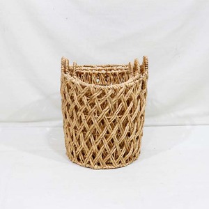 Panier de rangement en jacinthe d'eau tressé à la main, organisateur en osier à tissage ouvert avec poignées rondes pour la maison et la chambre d'enfant - Product Image 3