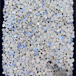 Trimurti Gems - Gemas Sueltas de Piedra Lunar Arcoíris Natural al por Mayor, Cabujones de Diferentes Formas de 10-20 mm, Alto Brillo Azul Fuego, para Joyería - Product Image 1