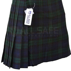 Kilt utilitaire moderne de haute qualité pour hommes, noir, poches cargo solides, tenue highland contemporaine, fêtes - Product Image 4