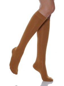 Chaussettes de compression blanches mi-hautes respirantes en tricot à pression graduée pour le sport, l'allaitement, le cyclisme et la course à pied - Product Image 2