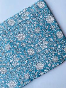 ผ้าฝ้ายออร์แกนิคแบบเป็นมิตรต่อสิ่งแวดล้อม ลายดอกไม้พิมพ์แบบดั้งเดิมจากเมืองชัยปุรี ขนาด 60x60 ซม. สำหรับตกแต่งบ้าน ผ้าม่าน หรือใช้สำหรับเด็กผู้ชาย - Product Image 2