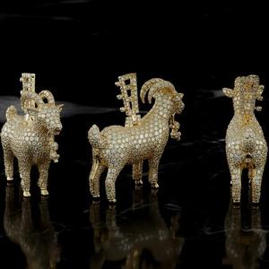 จี้เงินแท้ S925 ลายแพะแบบกำหนดเองจากโรงงาน ประดับเพชรโมอิสซาไนต์ VVS ผ่านการทดสอบเพชร 100% สไตล์ฮิปฮอปแฟชั่น - Product Image 3