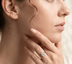 Anillo de Compromiso con Diamante Corte Cojín para Mujer, Clásico, Diamantes Cultivados en Laboratorio - Product Image 6