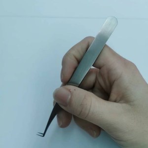 Pinzas para Pestañas y Cejas Vired Impex VI-078 de Acero Inoxidable, Duraderas, con Punta Puntiaguda de Precisión, Suaves, de 10 mm de Longitud - Product Image 4