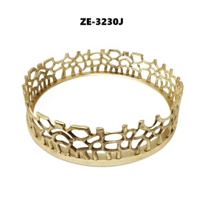Premium Export Quality Decorative Metal <b>Tray</b> for Global Wholesale Markets Handmade Luxury Display TrayPremium <b>Gold</b> Decorative - Product Image 3
