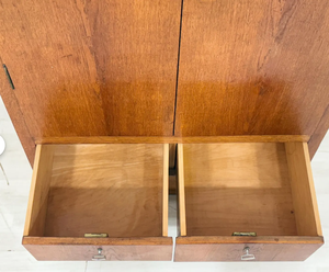 ตู้เสื้อผ้าไม้มะม่วงสไตล์เรโทร พร้อมบานเลื่อน ดีไซน์อินดัสเทรียลรัสติก สำหรับห้องนอนและห้องนั่งเล่น - Product Image 4