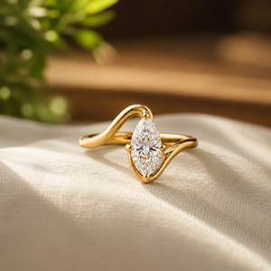 Anillo de Compromiso Chapado en Oro Amarillo de 14K, Anillo de Aniversario con Diamante de Corte Ovalado, Moissanita con Engaste de Tensión, Joyería de Lujo - Product Image 2