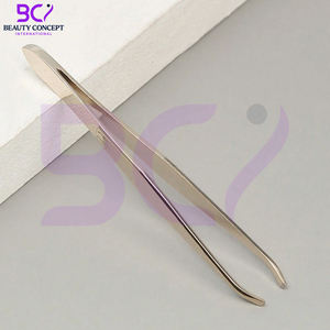 แหนบถอนขนคิ้วสีโรสโกลด์ ดีไซน์ใหม่ปี 2026 หรูหราสีดำด้าน ปลายเฉียง สำหรับถอนขนอย่างมืออาชีพ ระดับซาลอน อุปกรณ์เสริมความงาม - Product Image 5